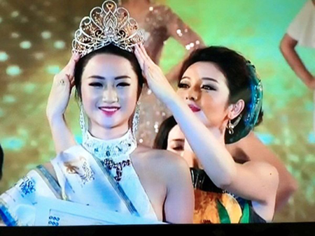 Trần Thị Thu Ngân đăng quang Hoa hậu Bản sắc Việt toàn cầu 2016.